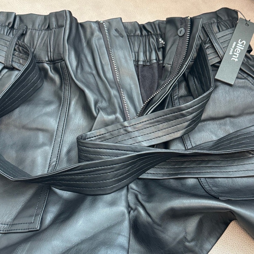 Blank NYC Silent New York Vegan Leather Paperbag Shorts Black - Picture 4 of 12